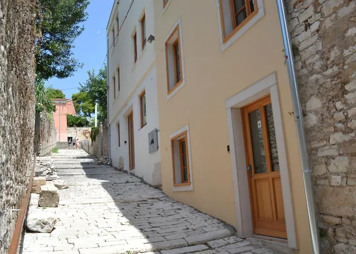 Pula Residence Rooms And Apartments Old City Center
