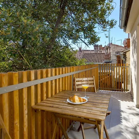 Pula Residence Rooms And Apartments Old City Center Exterior photo