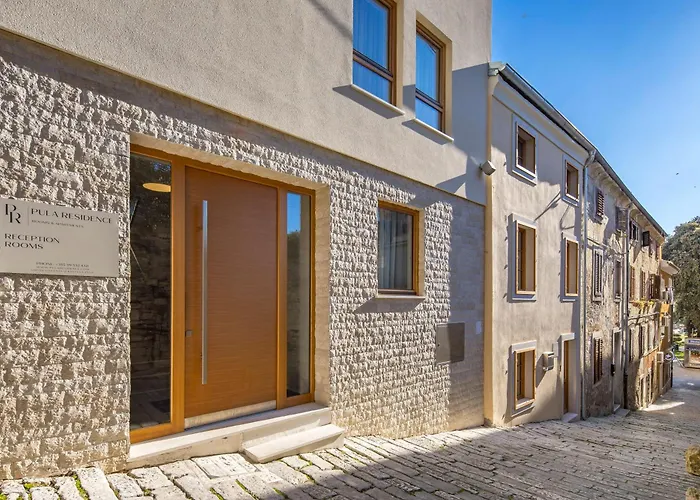 Pula Residence Rooms And Apartments Old City Center